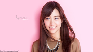 山本美月 壁紙 画像
